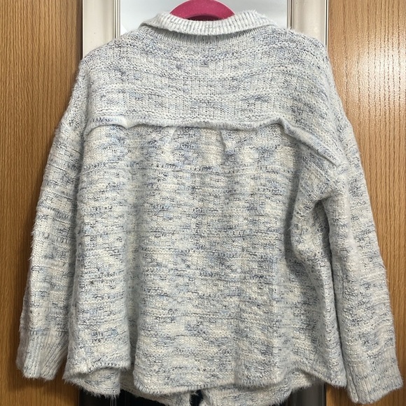 Sioni size Large button up long sleeve sweater white blue fuzzy pear buttons - Picture 8 of 11